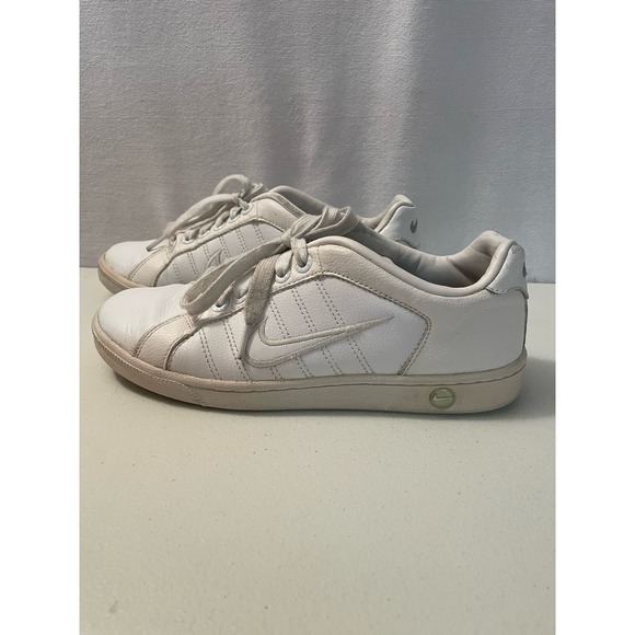 Nike women’s size‎ 7.5 white 2015 leather - Picture 1 of 11